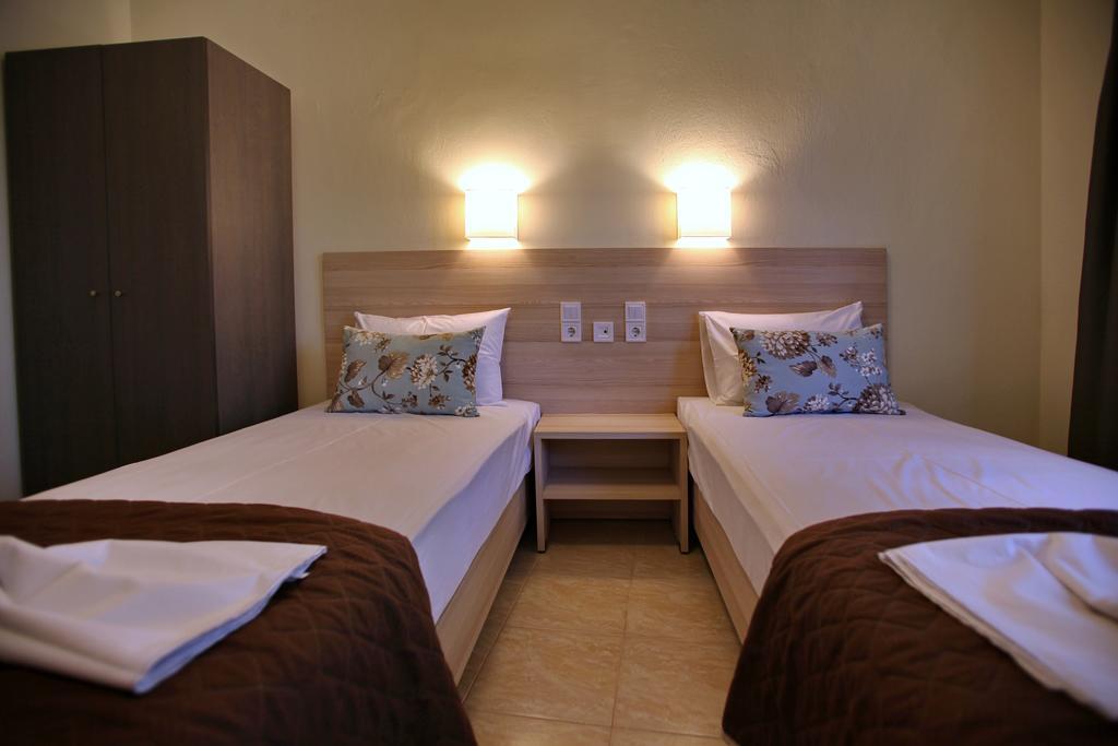 Aktaion Guest Rooms Σκόπελος Δωμάτιο φωτογραφία